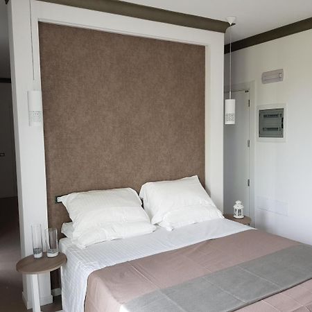 Venus Suites Cervia Exterior foto